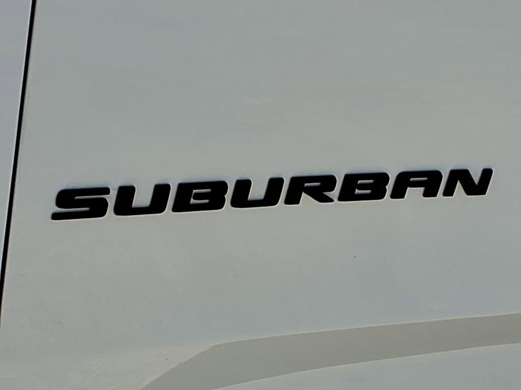 Certified 2024 Chevrolet Suburban RST w/ Luxury Package image 10