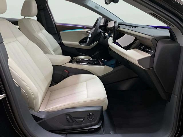 Used 2025 Audi A6 e-tron Premium Plus w/ Premium Plus RWD image 72