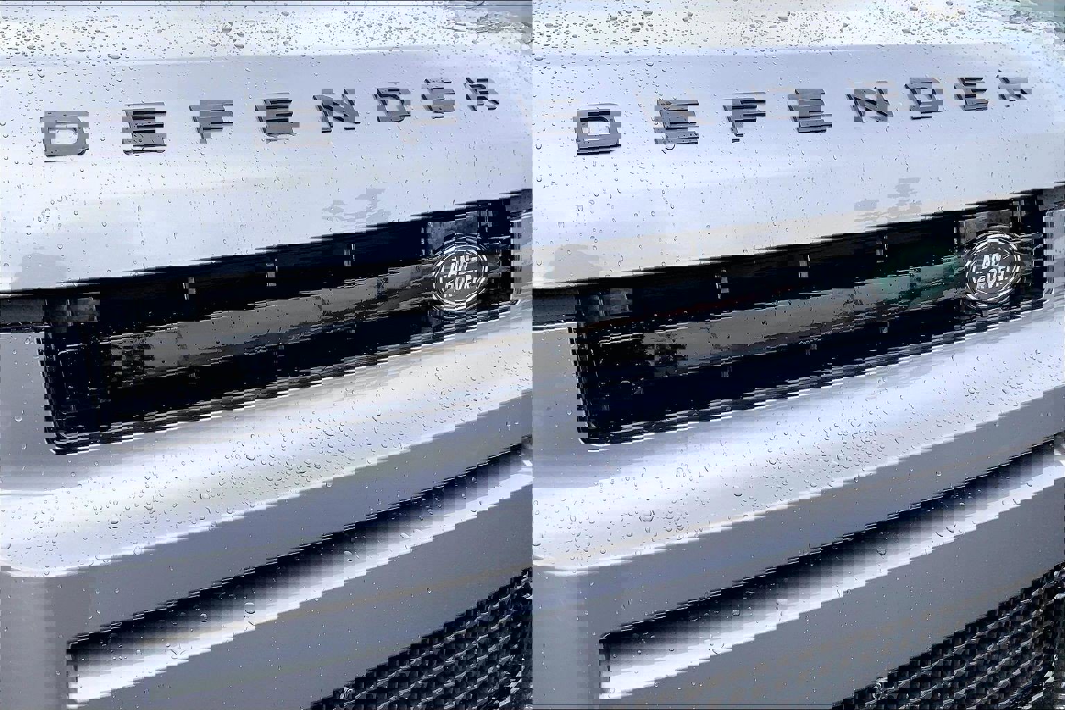 Used 2023 Land Rover Defender 110 SE image 30