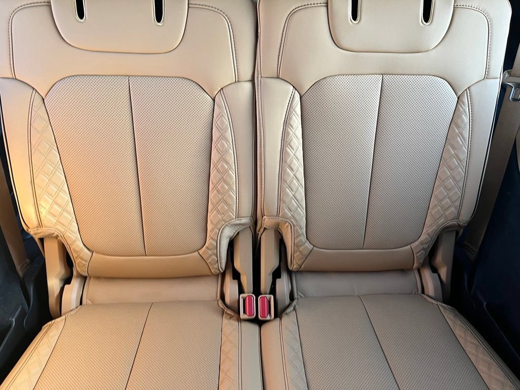Used 2024 Jeep Grand Cherokee L Summit AWD/4WD image 18