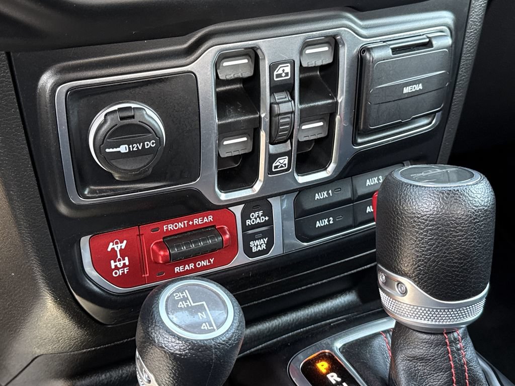 Used 2023 Jeep Gladiator Rubicon w/ LED Lighting Group AWD/4WD image 20
