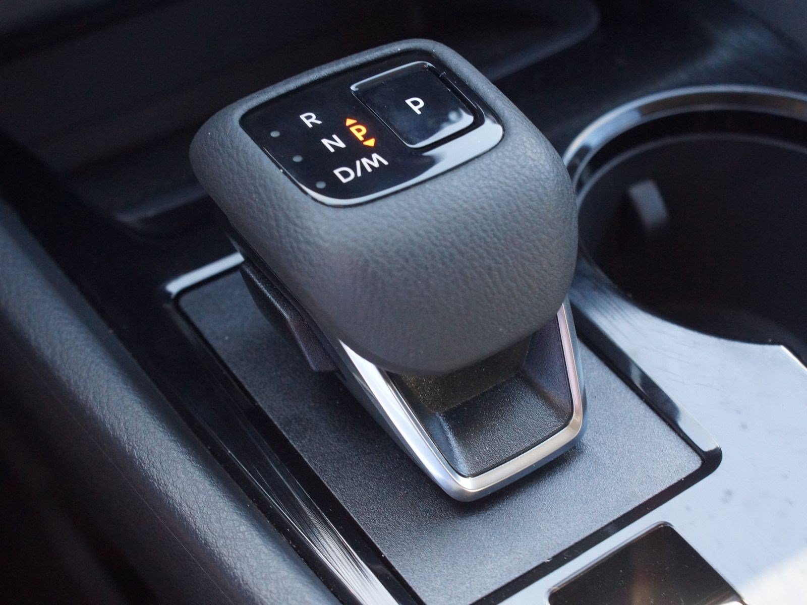 Used 2026 Nissan Rogue SV FWD image 10