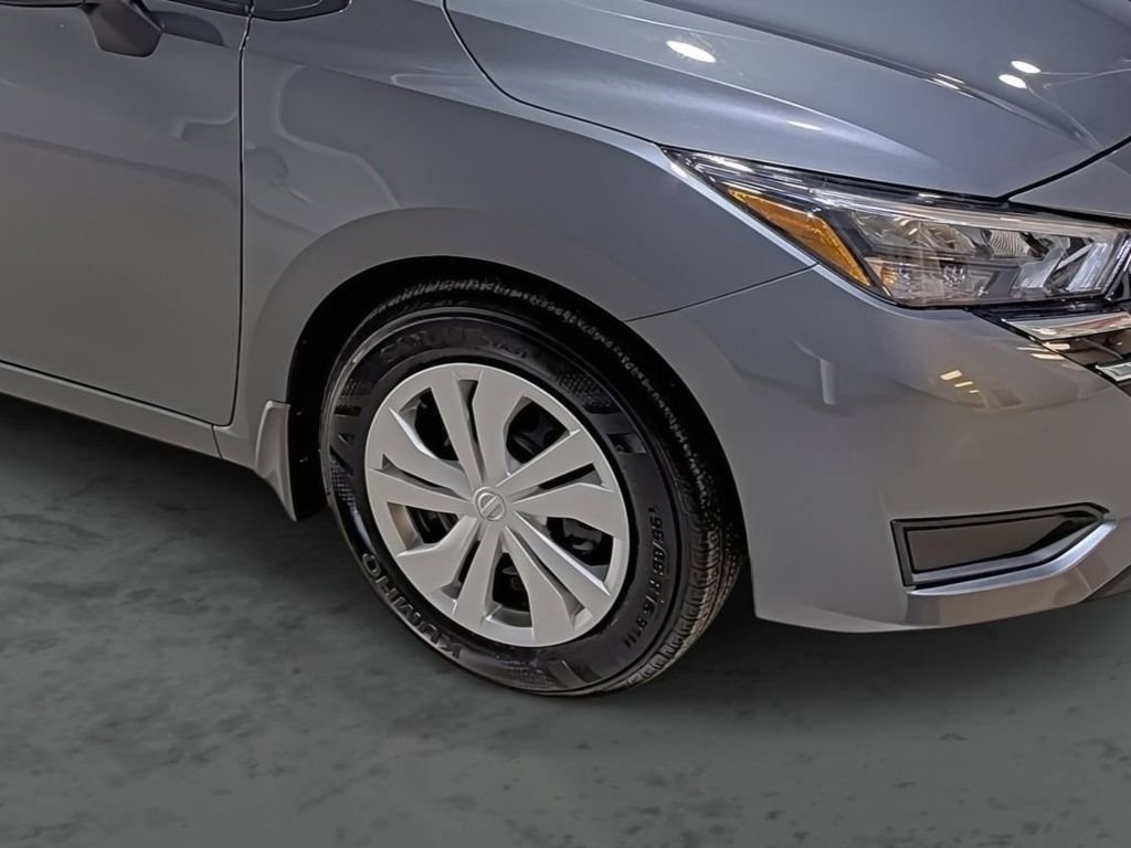 Used 2025 Nissan Versa S w/ Trunk Package image 15