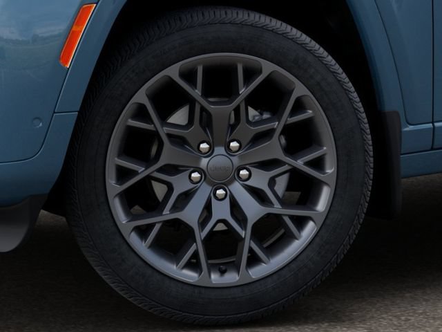 New 2026 Jeep Grand Cherokee Summit w/ Obsidian Package AWD/4WD image 8