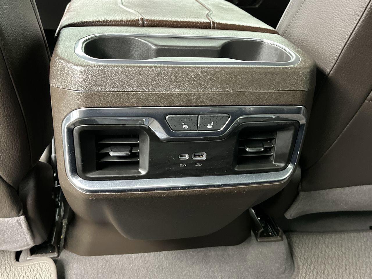 Used 2024 GMC Sierra 1500 Denali AWD/4WD image 14