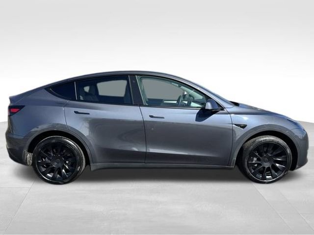 Used 2023 Tesla Model Y Long Range image 9