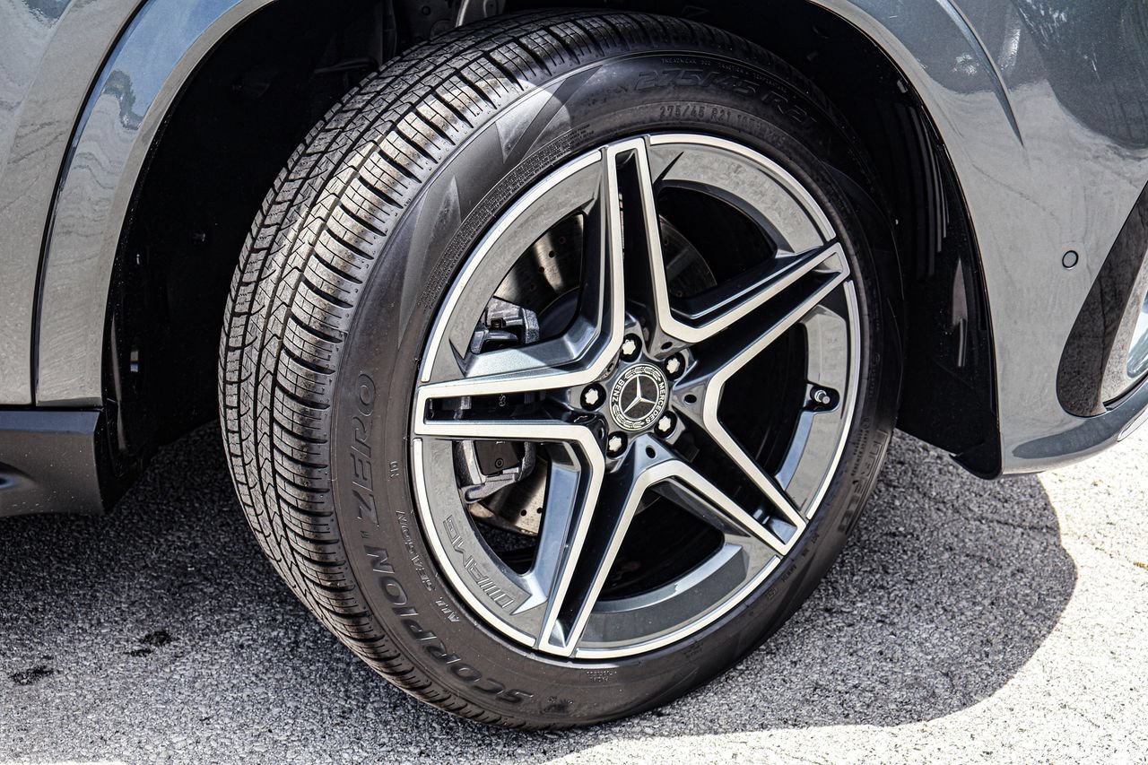 New 2026 Mercedes-Benz GLS 450 4MATIC image 9