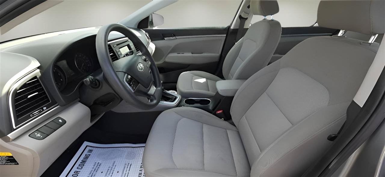 Used 2018 Hyundai Elantra SE FWD image 11