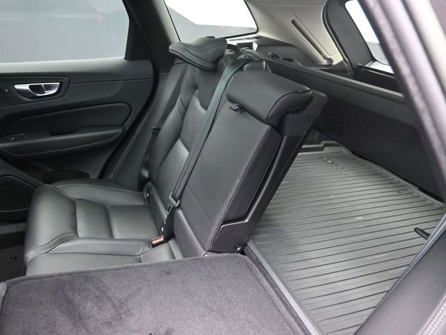 Used 2023 Volvo XC60 B6 Ultimate w/ Protection Package Premier image 22