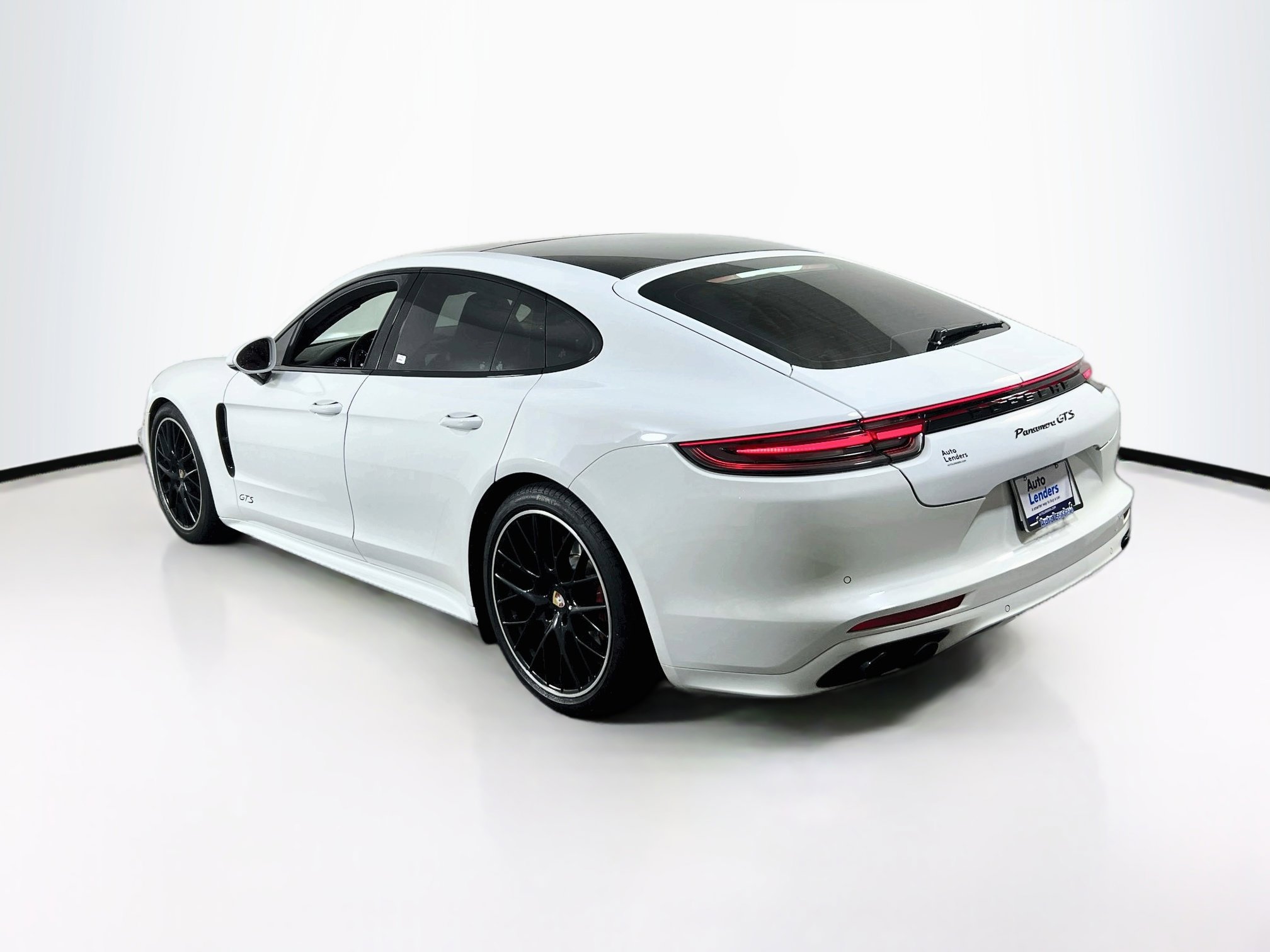 Used 2020 Porsche Panamera GTS image 7