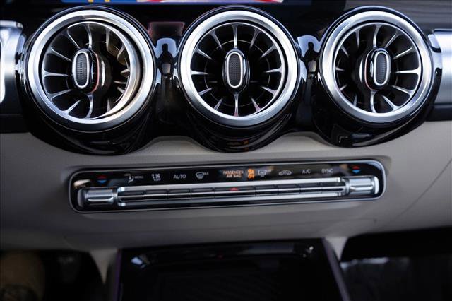 Certified 2026 Mercedes-Benz GLB 250 4MATIC image 19