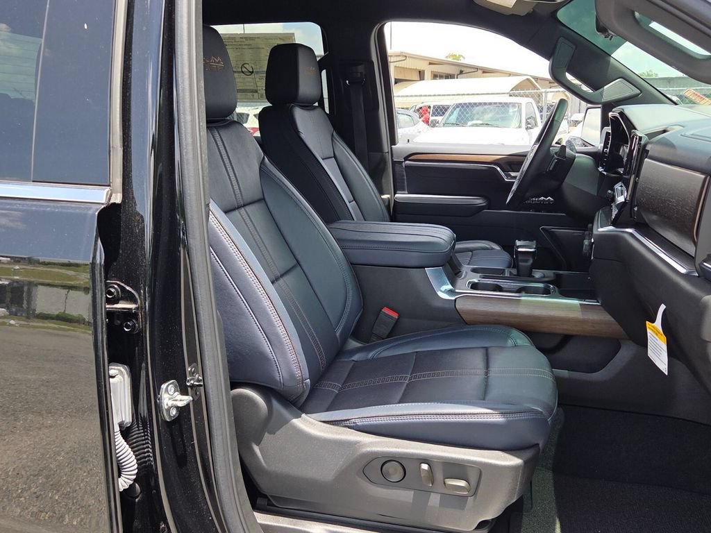 New 2026 GMC Canyon Elevation w/ Convenience Package RWD image 13