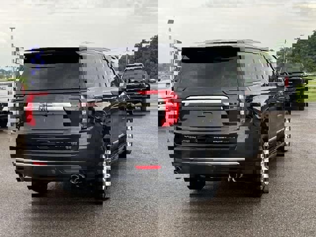 Used 2024 GMC Yukon XL Denali w/ LPO, Floor Liner Package AWD/4WD image 5