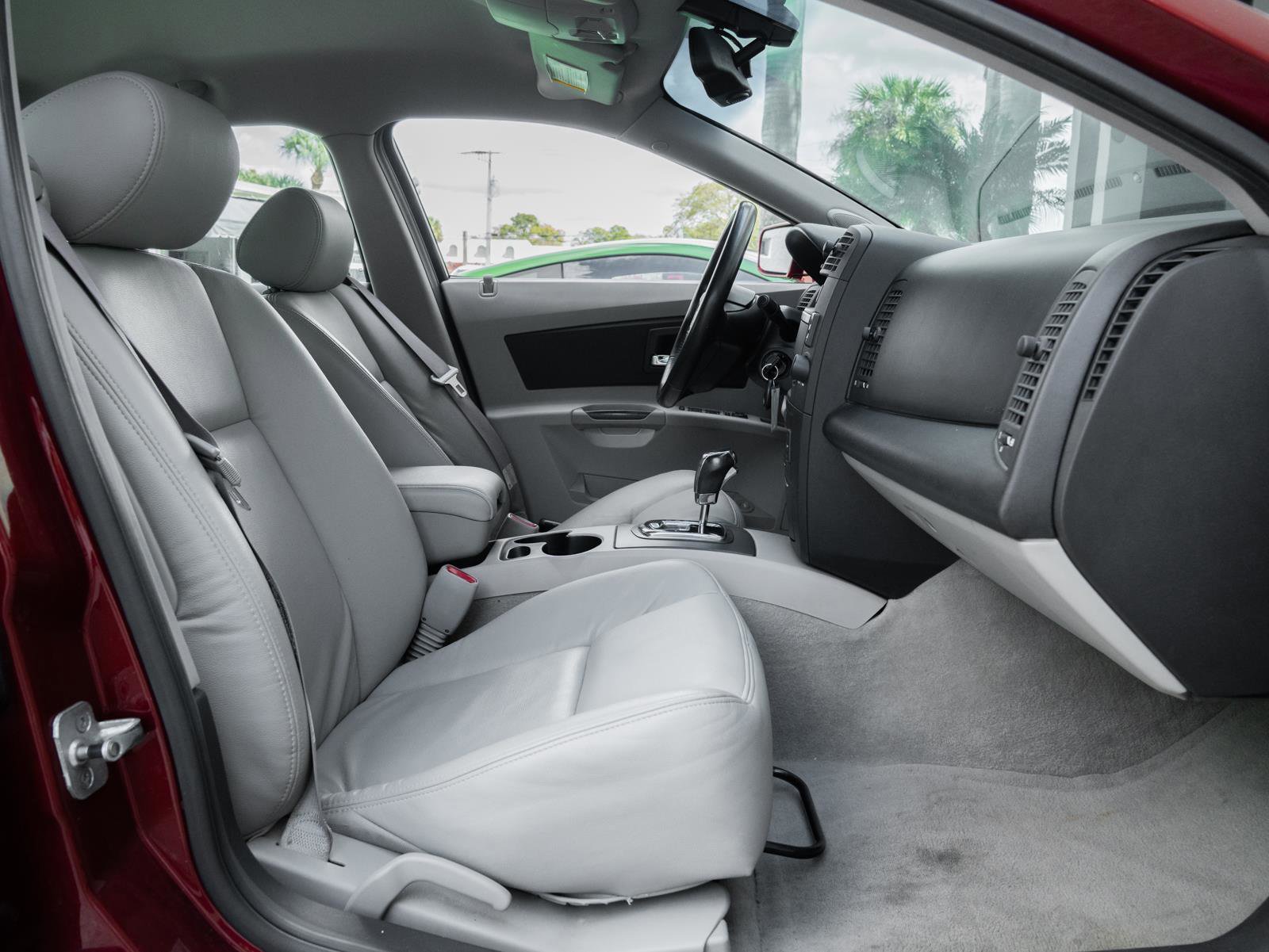 Used 2007 Cadillac CTS 2.8 image 32