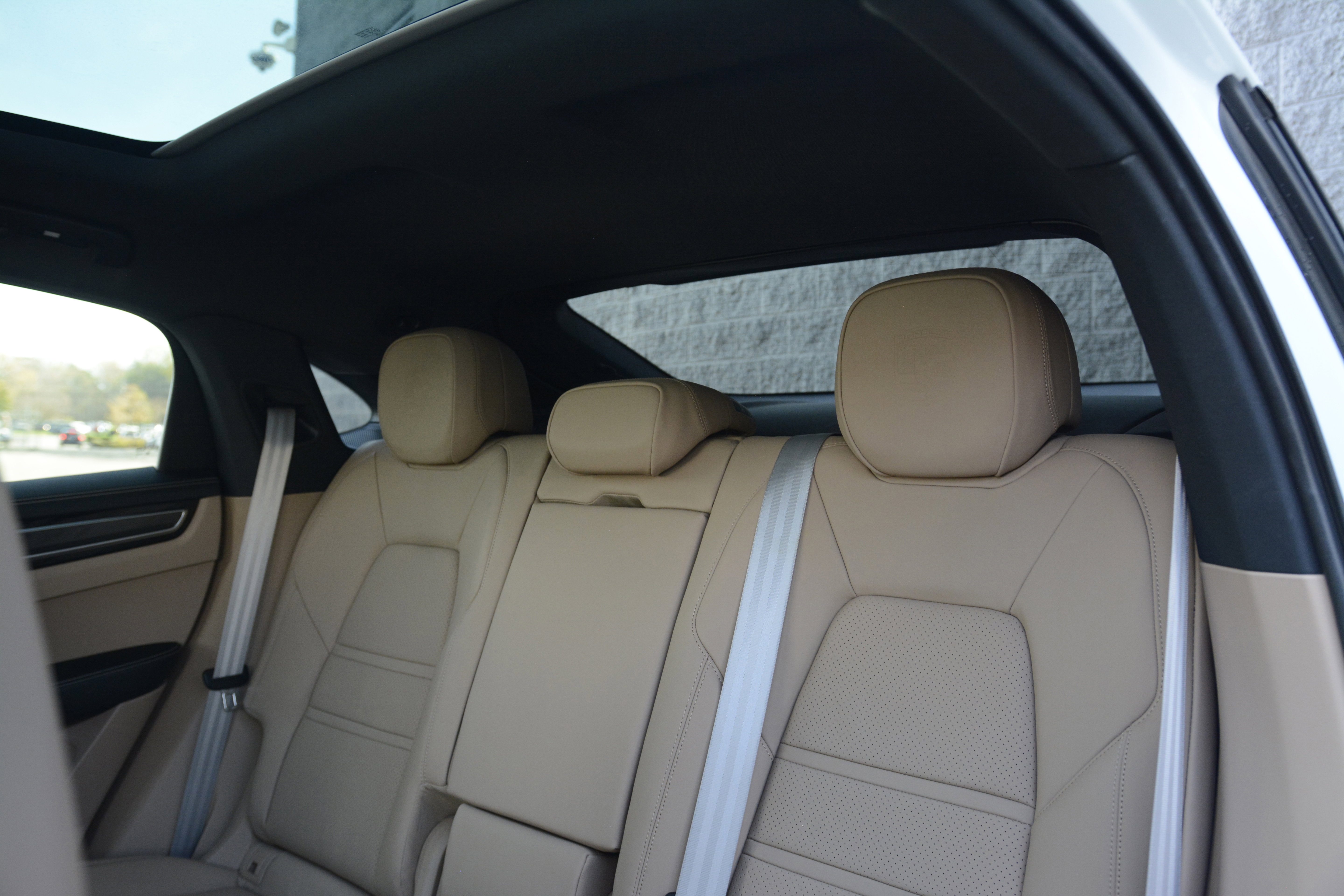 Certified 2023 Porsche Cayenne S Platinum image 32