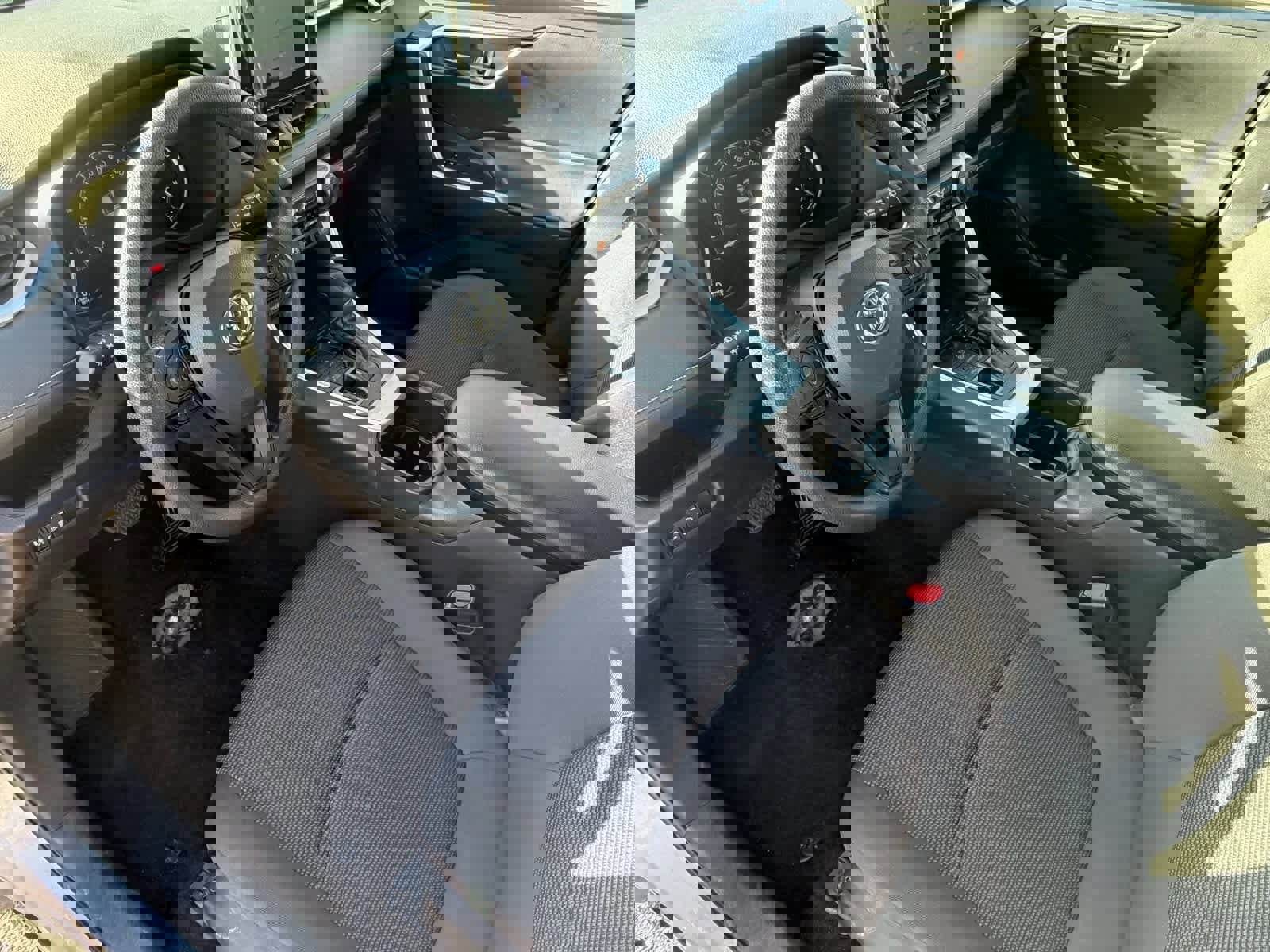 Used 2024 Toyota RAV4 LE image 2