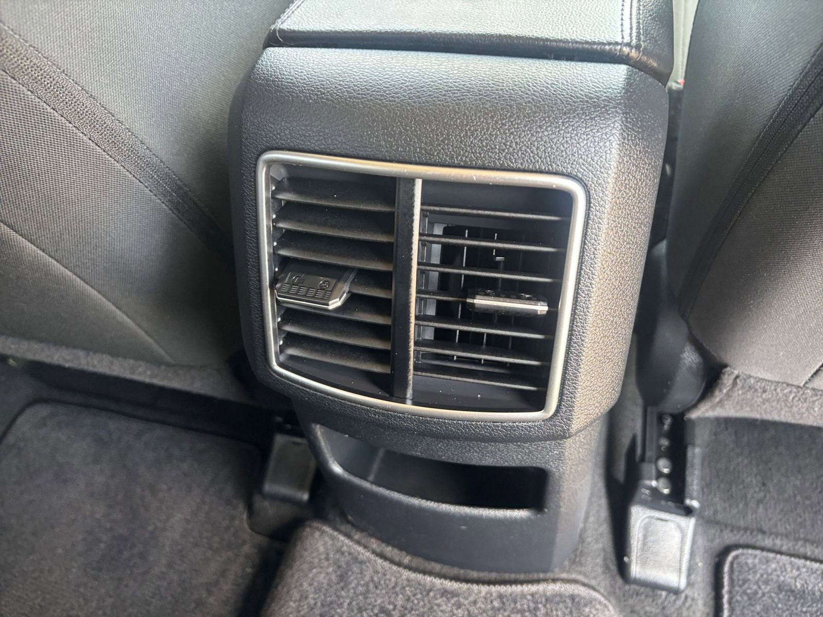 Used 2025 Kia Sportage LX FWD image 22