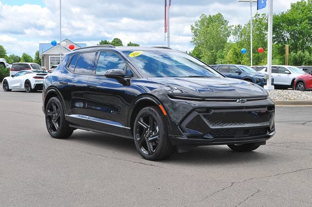 Used 2024 Chevrolet Equinox EV RS FWD image 1
