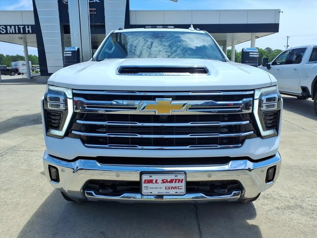Used 2024 Chevrolet Silverado 2500 LTZ w/ LTZ Premium Package AWD/4WD image 2