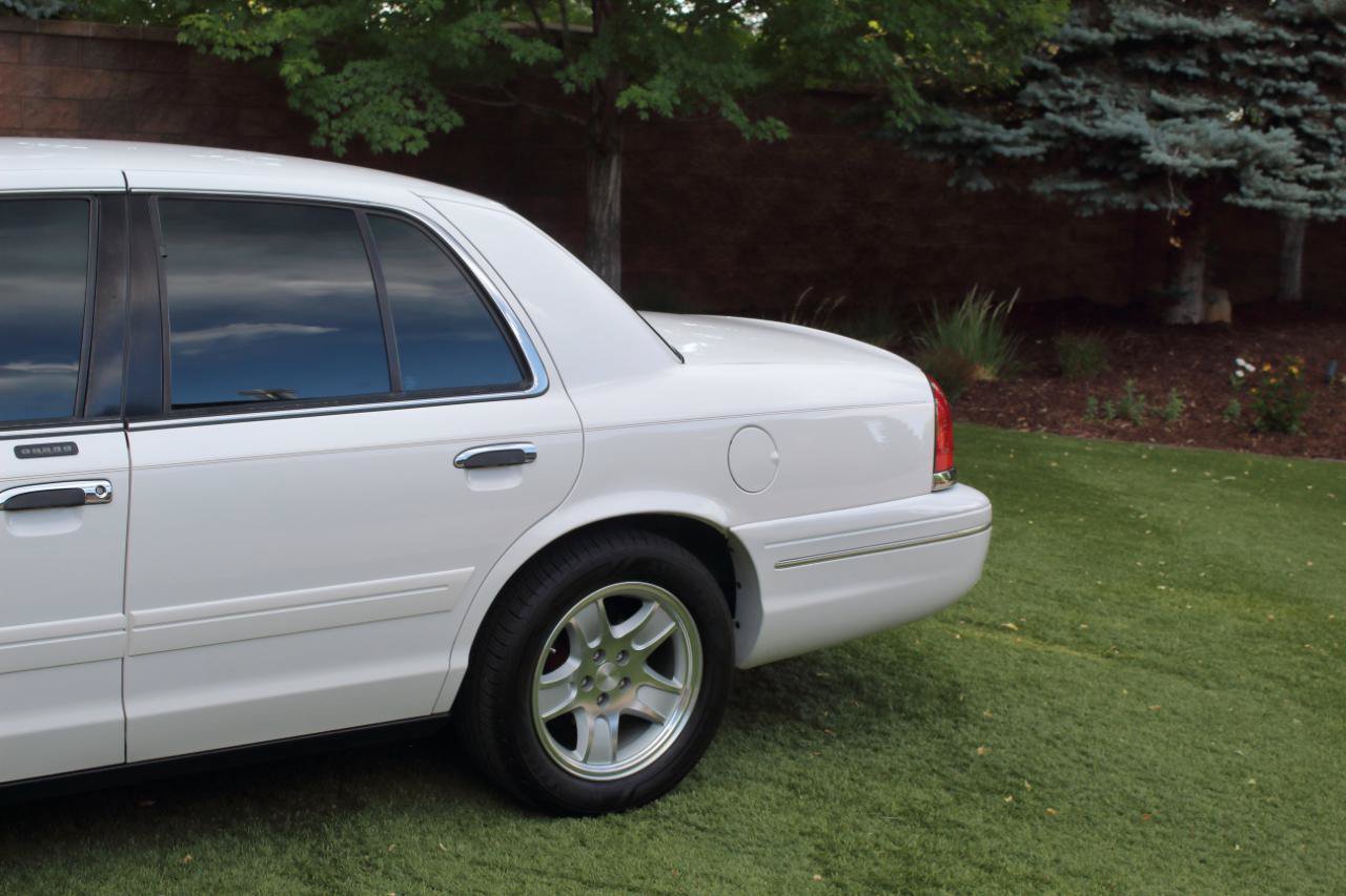 Used 1999 Ford Crown Victoria LX RWD image 36