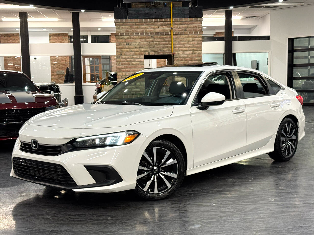 Used 2023 Honda Civic EX image 2