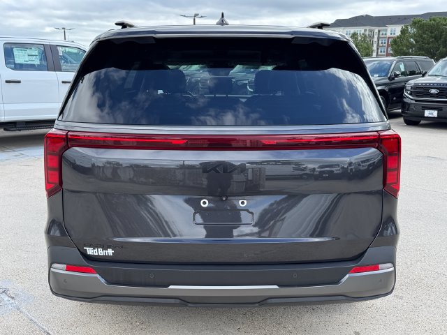 Used 2025 Kia Carnival SX w/ SX Dark Edition Package FWD image 6