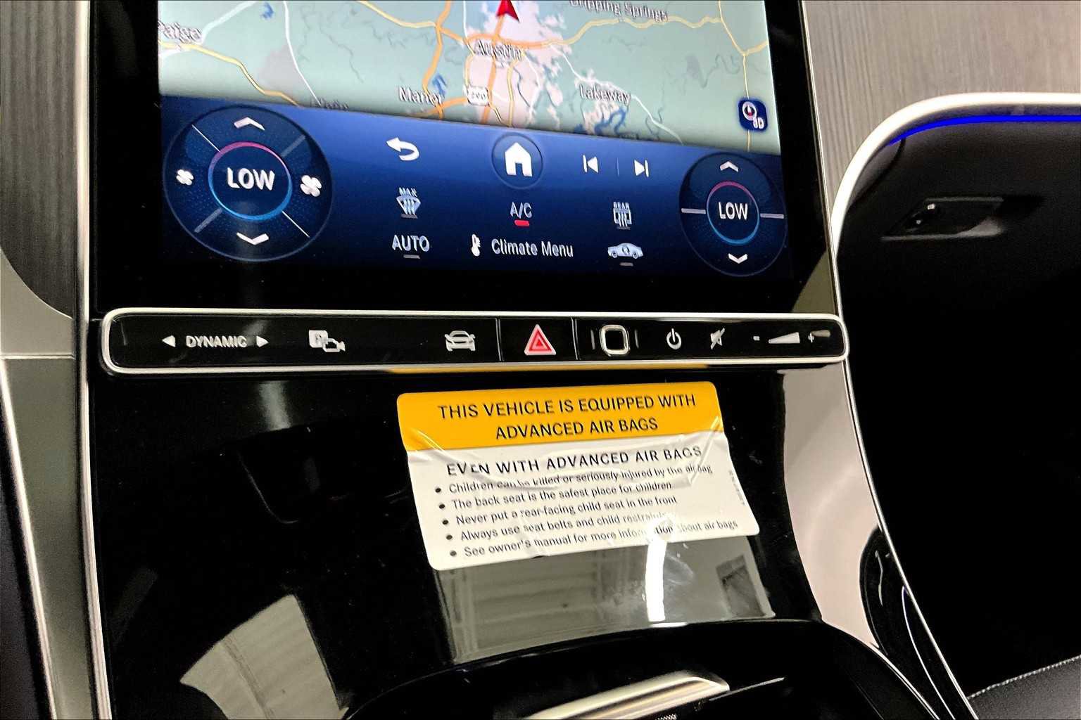 Used 2025 Mercedes-Benz GLC 300 image 19