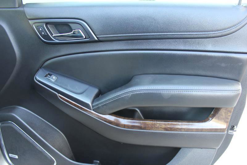 Used 2015 Chevrolet Suburban LT image 40