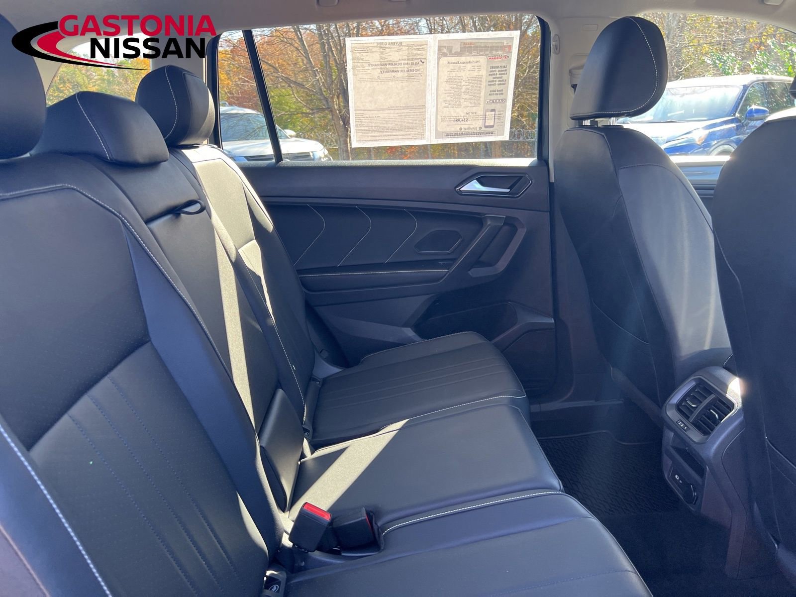 Used 2023 Volkswagen Tiguan SE image 27