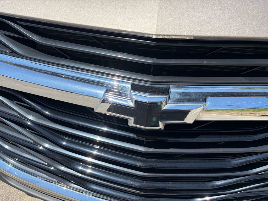 Used 2023 Chevrolet Malibu RS w/ LPO, Floor Liner Package FWD image 10