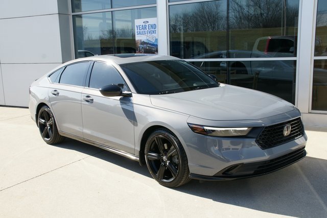 Used 2023 Honda Accord Sport image 7