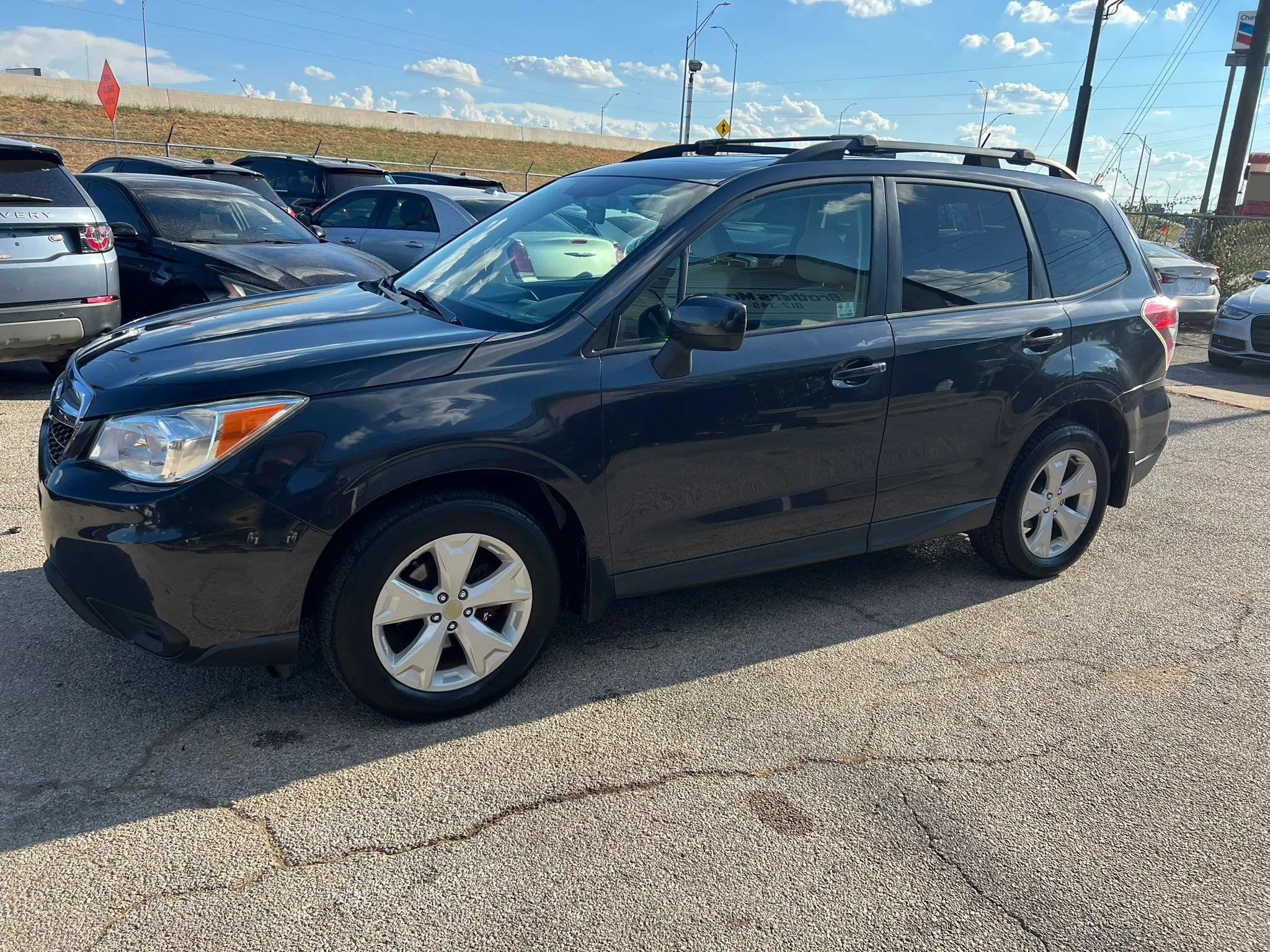 Used 2015 Subaru Forester 2.5i Premium w/ All-Weather Package AWD/4WD image 10