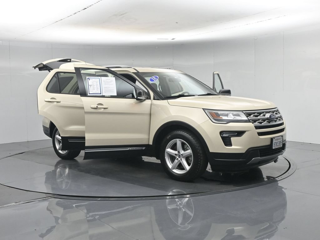 Certified 2018 Ford Explorer XLT w/ Equipment Group 201A FWD image 37