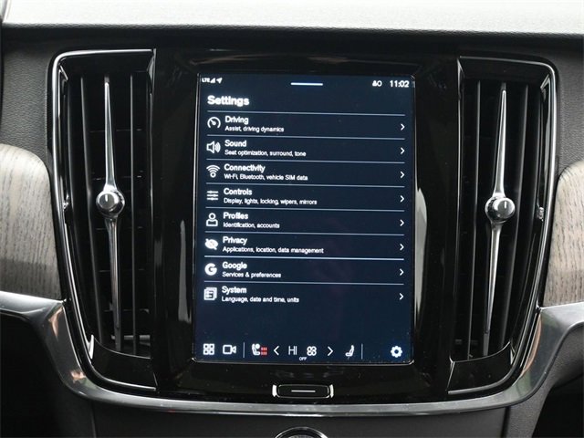 Certified 2024 Volvo V90 B6 Cross Country Plus image 15