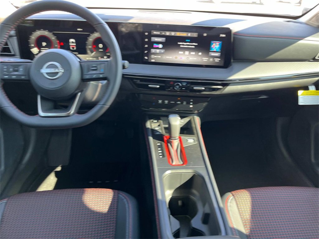 New 2025 Nissan Kicks SR image 15