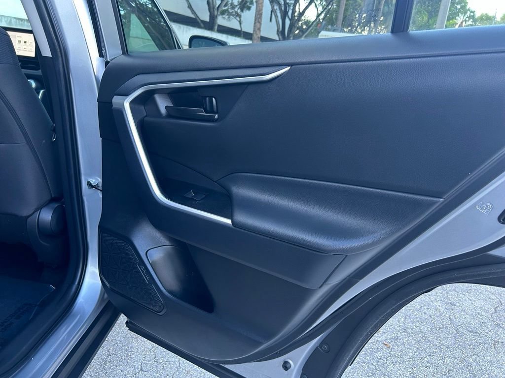 Used 2024 Toyota RAV4 LE FWD image 31