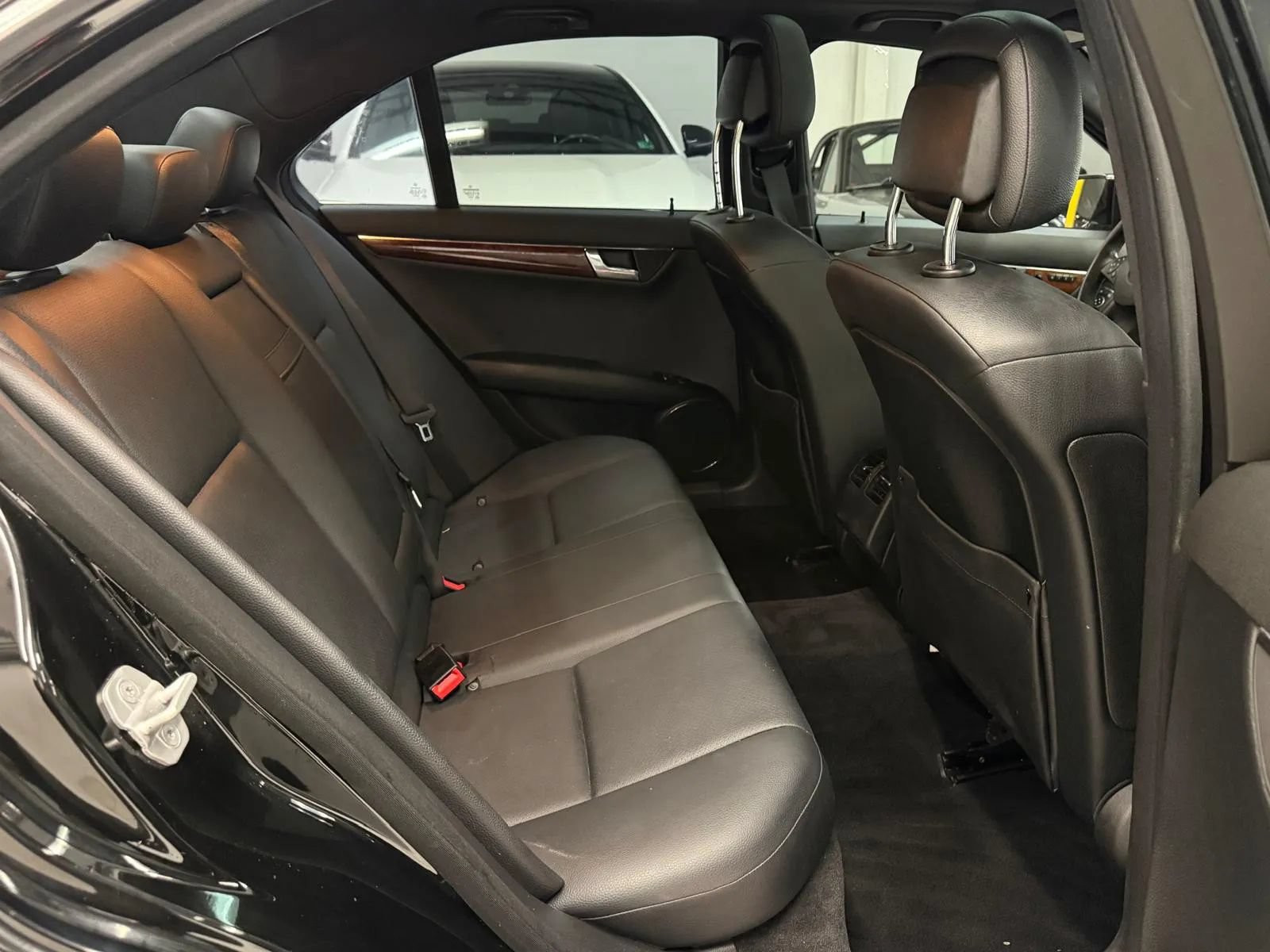 Used 2011 Mercedes-Benz C 350 Sport image 25