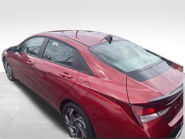 Certified 2025 Hyundai Elantra Sport w/ Cargo Package FWD image 6