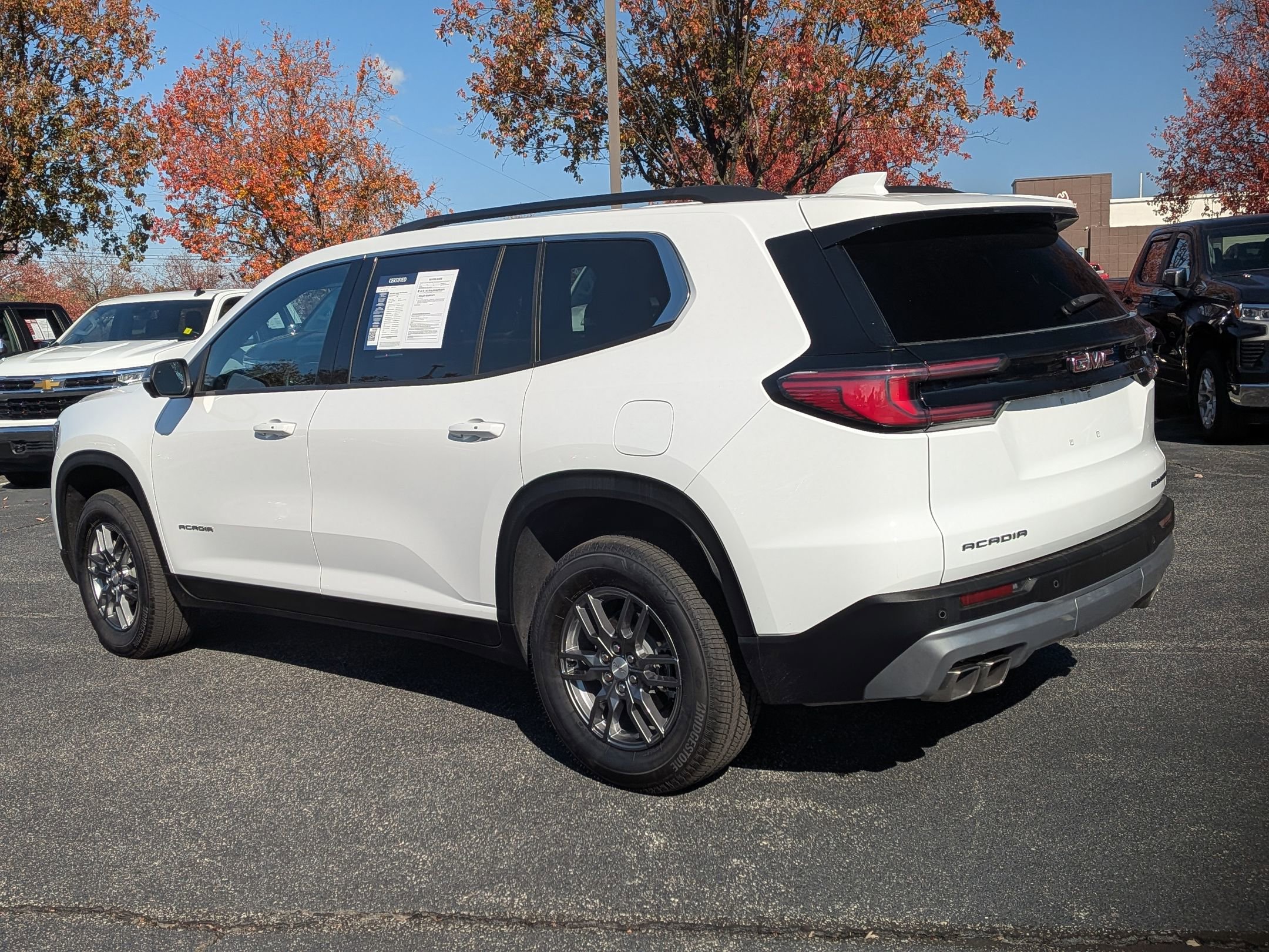 Certified 2025 GMC Acadia Elevation image 7