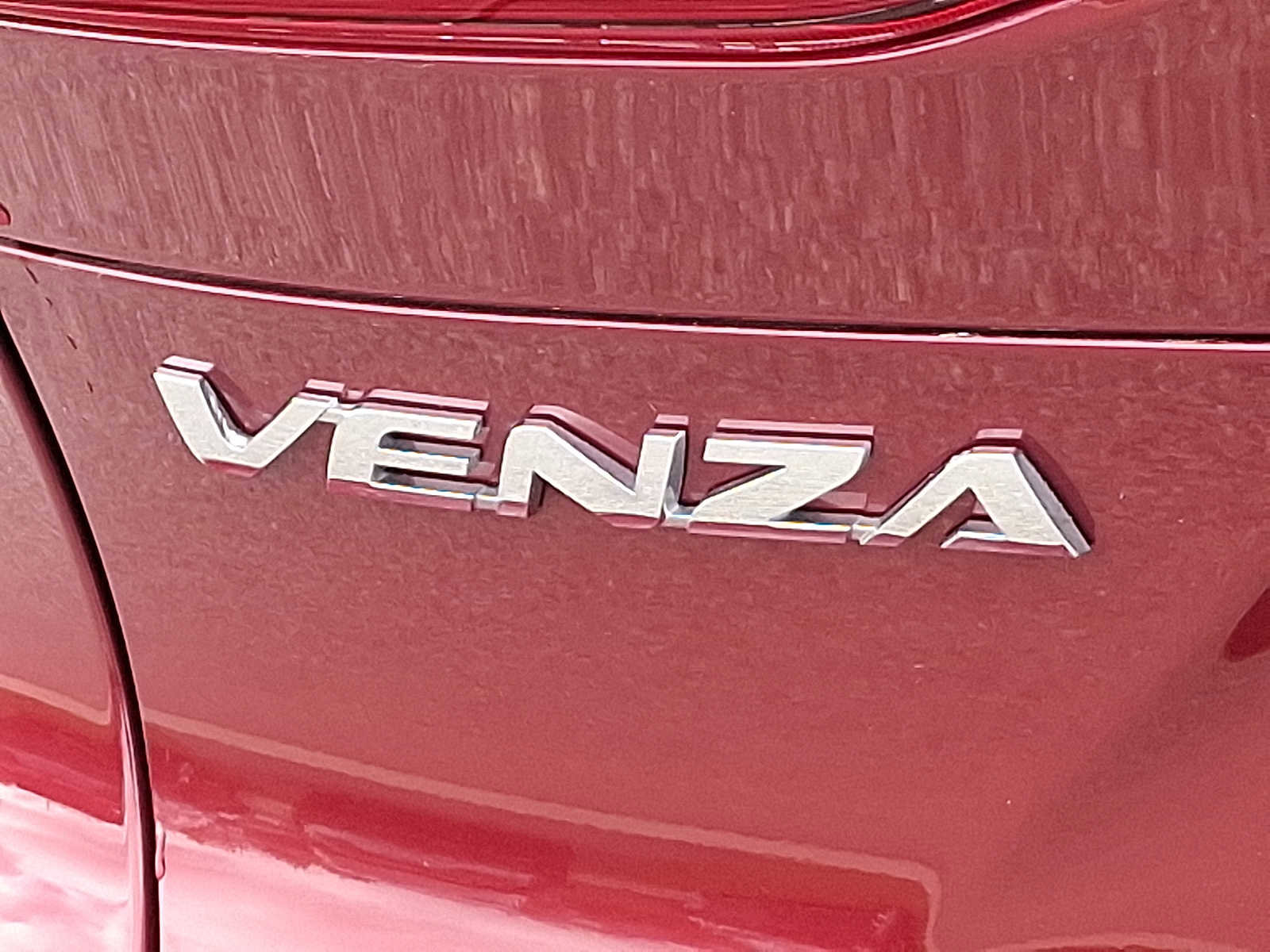 Certified 2023 Toyota Venza LE image 33