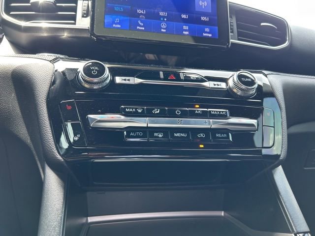 Used 2023 Ford Explorer ST-Line w/ Class IV Trailer Tow Package AWD/4WD image 25