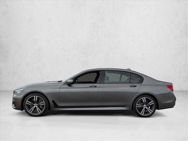 Used 2018 BMW 750i image 9