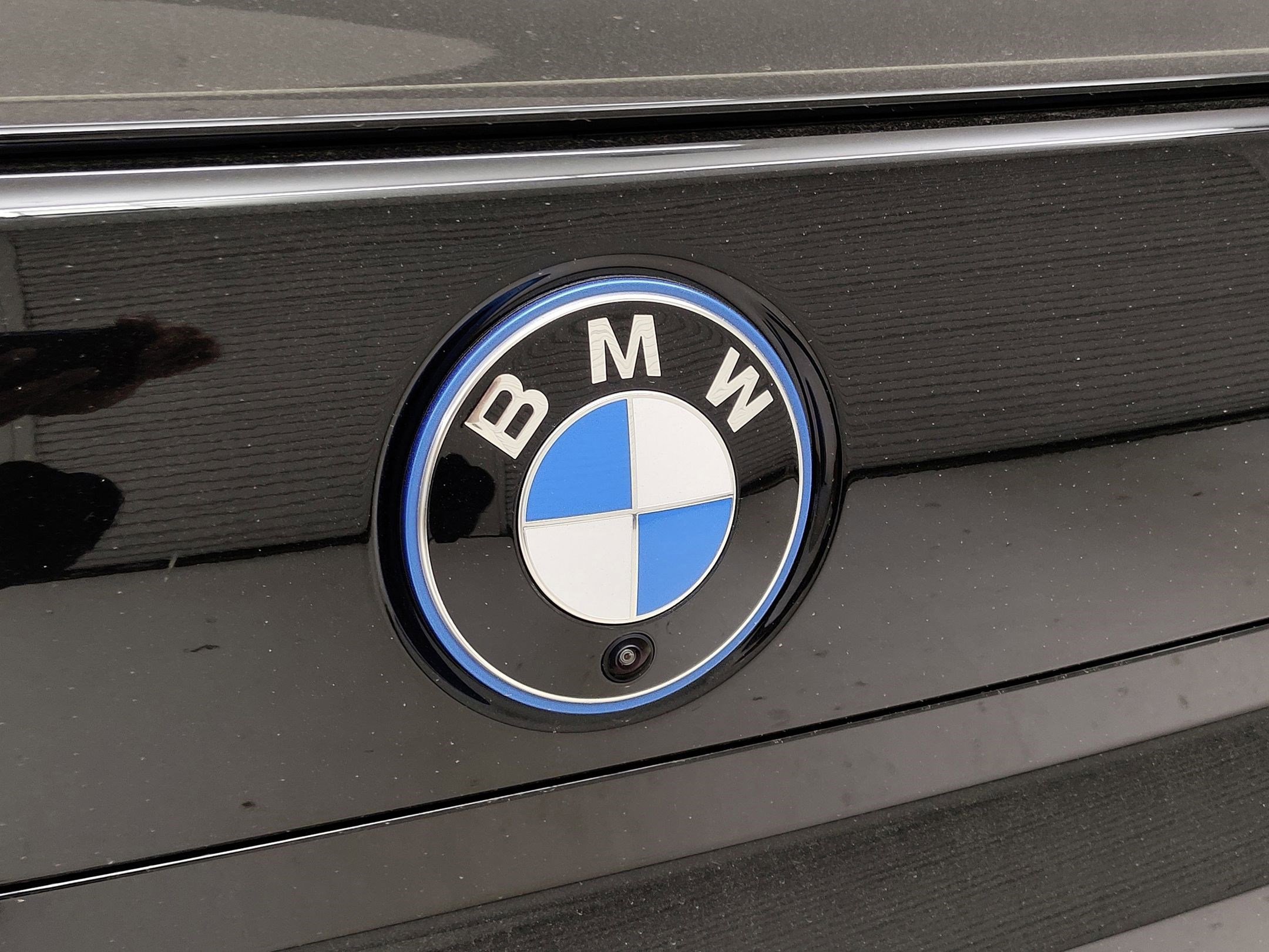 Used 2025 BMW i7 eDrive50 w/ M Sport Package RWD image 9