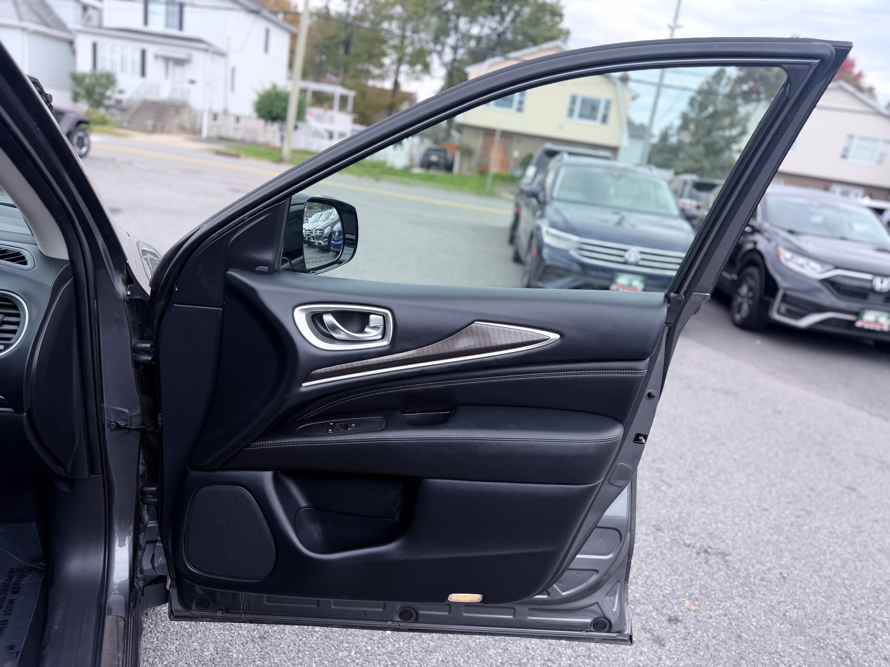 Used 2019 INFINITI QX60 Luxe w/ Essential Package AWD/4WD image 24