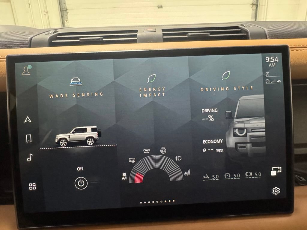 Used 2023 Land Rover Defender 90 X AWD/4WD image 25
