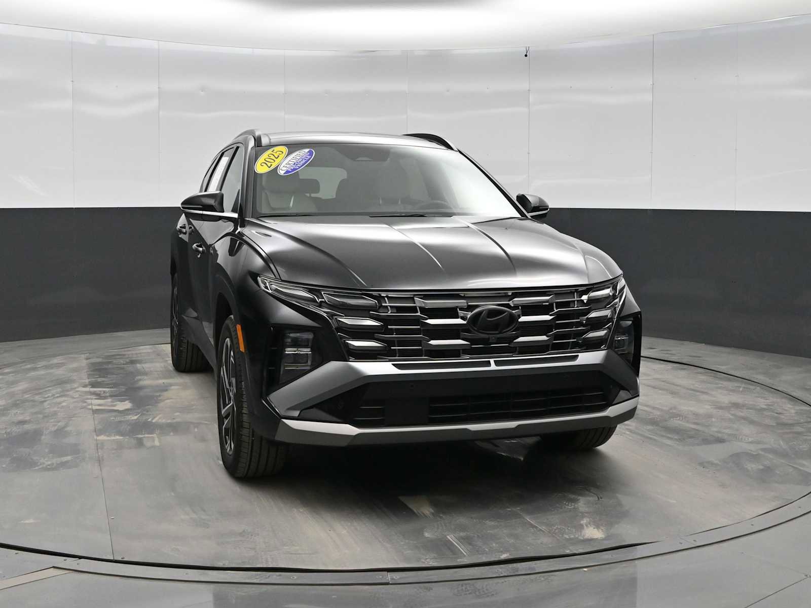 Certified 2025 Hyundai Tucson Limited image 2