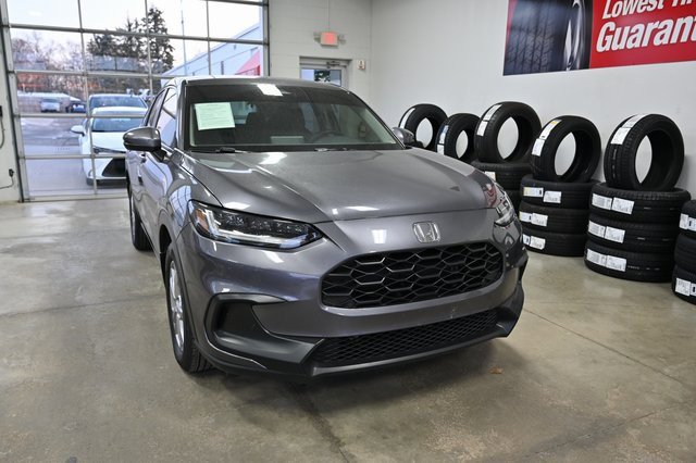 Used 2023 Honda HR-V LX image 3