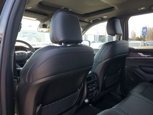 New 2026 Jeep Grand Cherokee Altitude AWD/4WD image 12