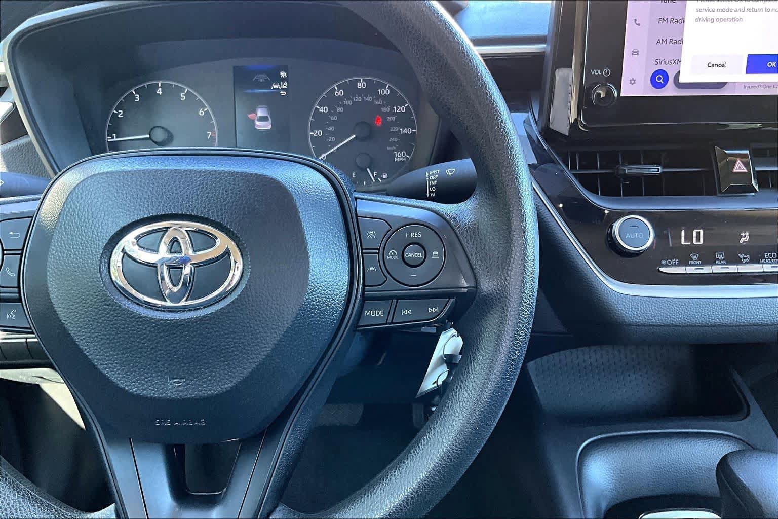 Used 2025 Toyota Corolla LE FWD image 25