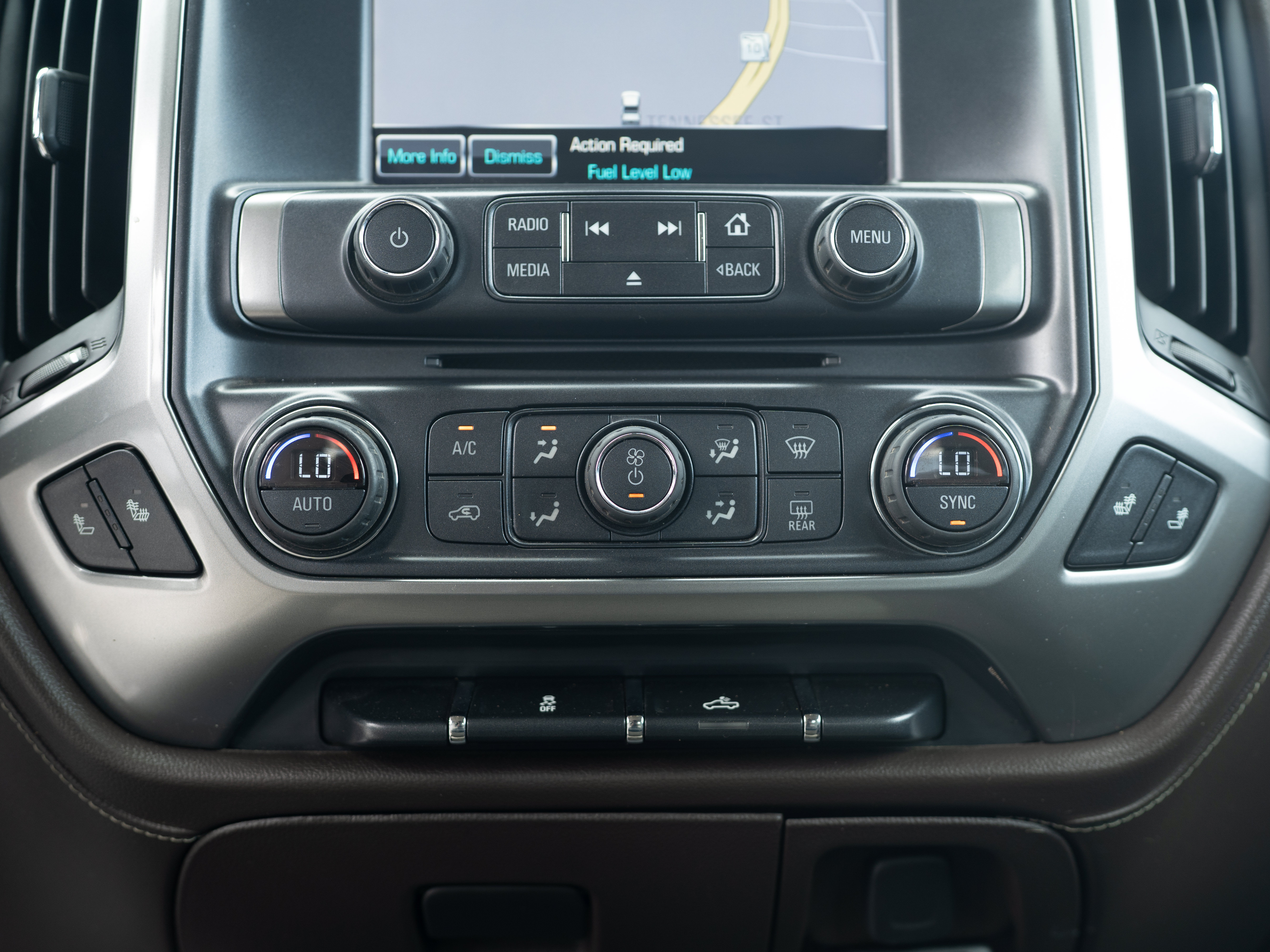 Used 2015 Chevrolet Silverado 1500 LTZ AWD/4WD image 27